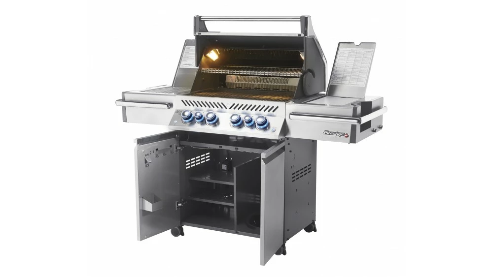 Napoleon Prestige PRO500RSIBPSS-3-GB Gas BBQ - Free Rotisserie And Cover 4 Napoleon Prestige PRO500RSIBPSS-3-GB Gas BBQ - Free Rotisserie And Cover - Image 4