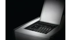 Napoleon Rogue RSE625RSIBPSS-1-GB Gas BBQ - Free Cover & Accessories 10 Napoleon Rogue RSE625RSIBPSS-1-GB Gas BBQ - Free Cover & Accessories -THE BBQ Shop RXT525 625 1 SideBurner IR LargeShelf SS 1000x563 3