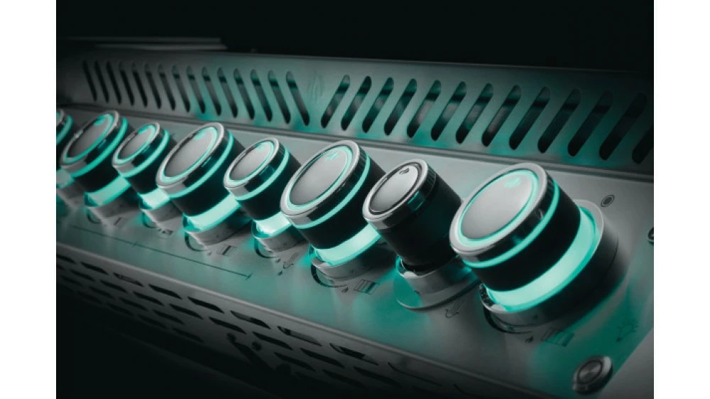 Napoleon Prestige PRO825RSBIPSS-3-GB Gas BBQ - Free Rotisserie And Cover 13 Napoleon Prestige PRO825RSBIPSS-3-GB Gas BBQ - Free Rotisserie And Cover - Image 13